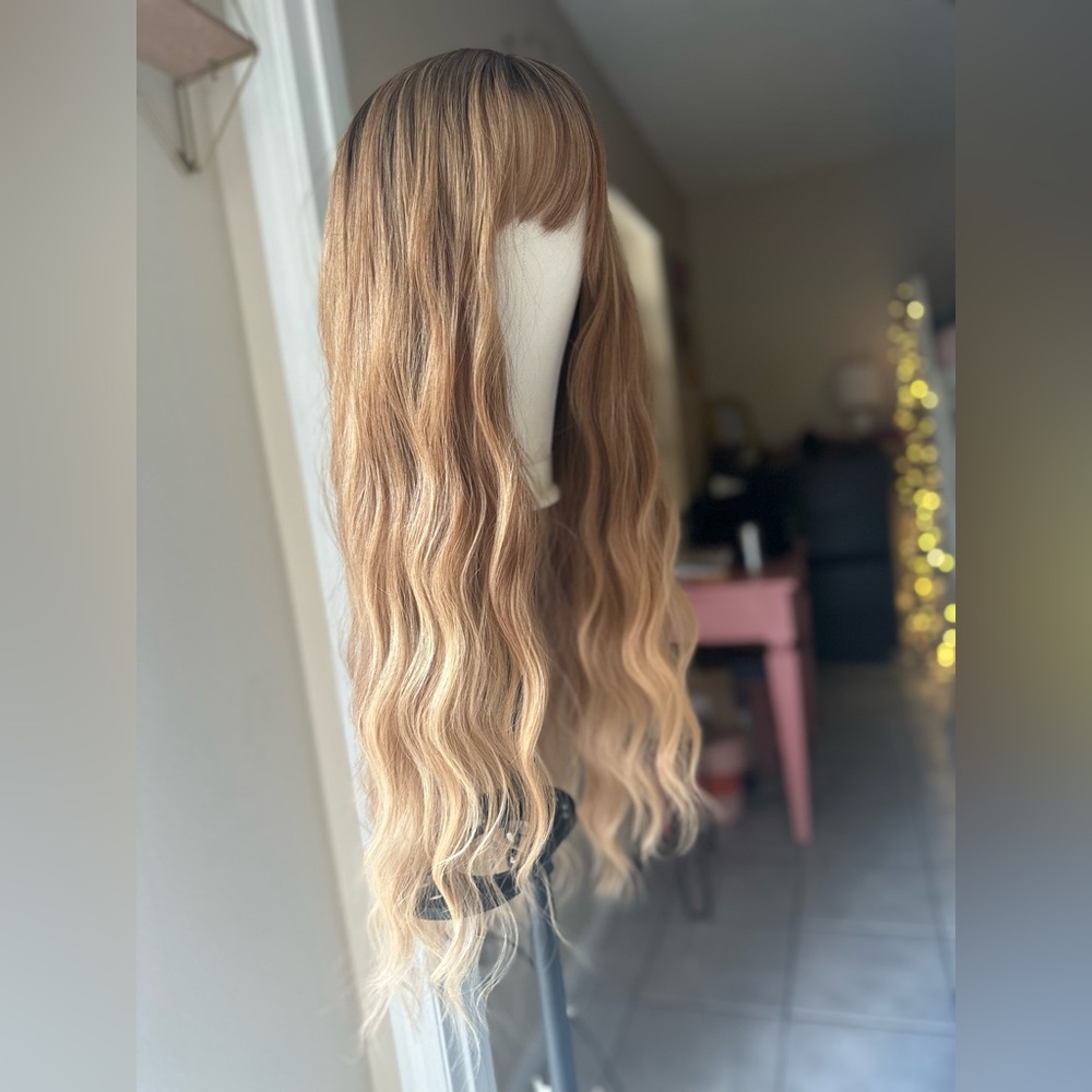 ❣️Sold out on TikTok❣️35 INCH Ombré Blonde Synthetic Wig Water Wave